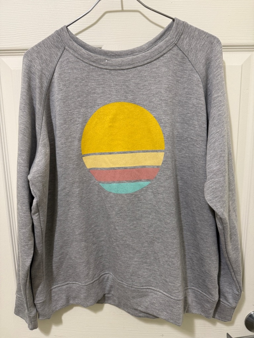 78 & SUNNY XL Gray Sweatshirt with Sun design on front.